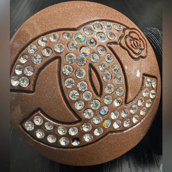 Brown and Black Hair Accessory
NWOT - Picture 1 of 3